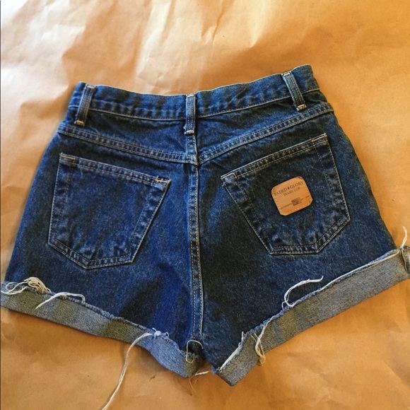 Levi's Pants - 90's high waist cutoff Jean shorts best sz 0/1