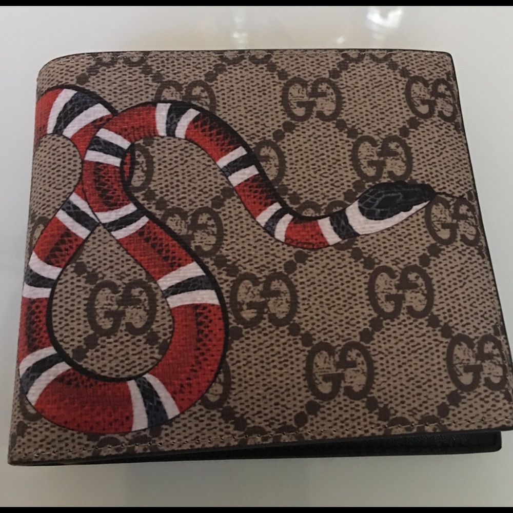 Gucci GG canvas snake wallet new Mens