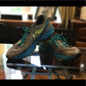 Saucony Running Shoes size 11M