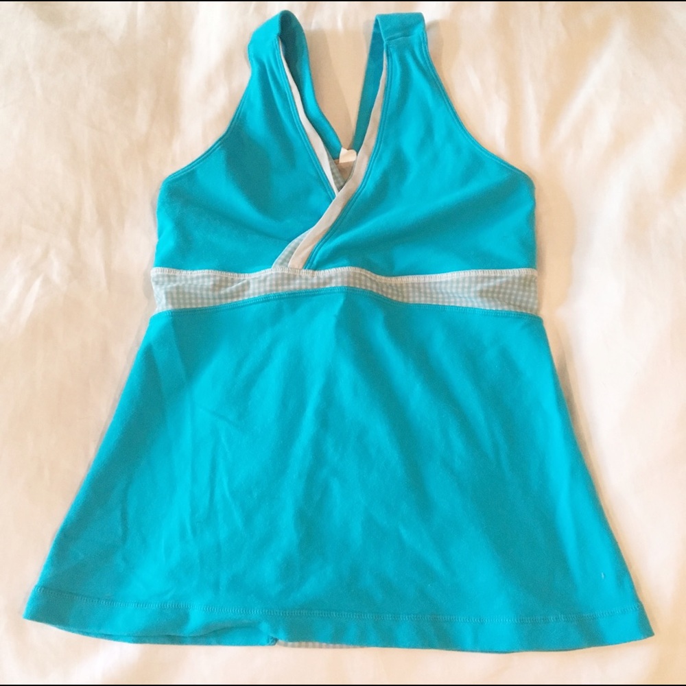 Lululemon cross front tank
