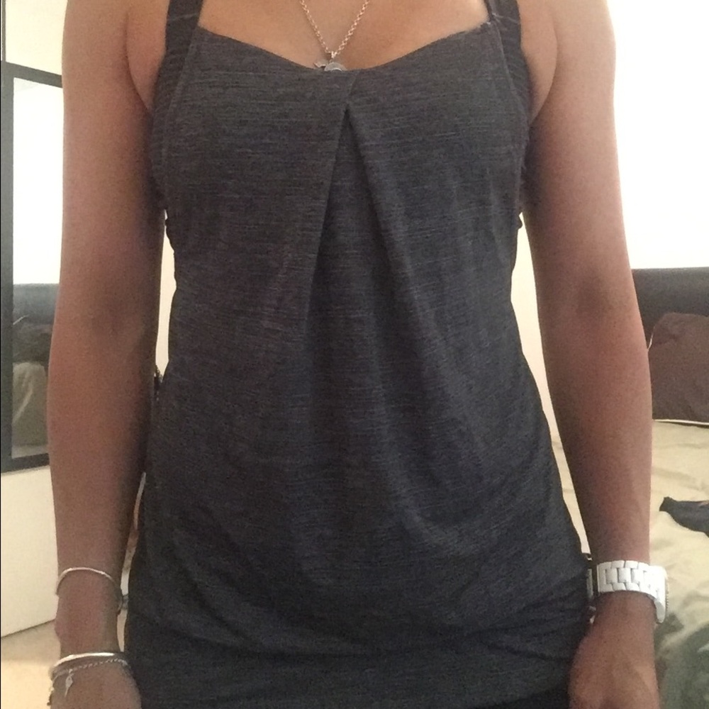 Lululemon tank size 4
