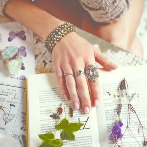 Chloe + Isabel Modern Deco Stretch Bracelet