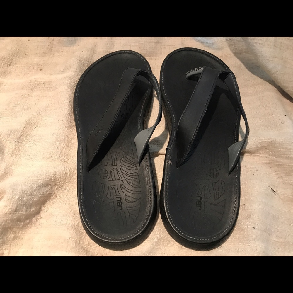 Black Jambu sandals **new** without tags
