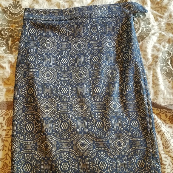 The Limited Dresses & Skirts - BNWT The Limited pencil skirt