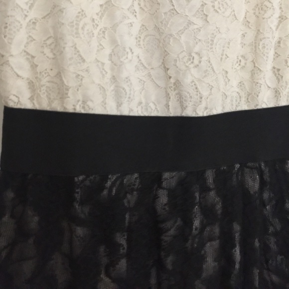 NWT black and white lace top - Picture 2 of 3