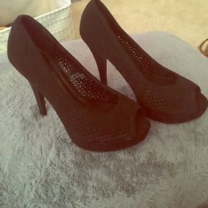 Apt 9 Black Cutout Heels