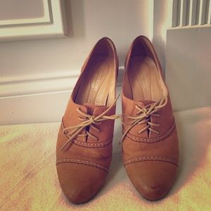 Naturalized Tan Oxford