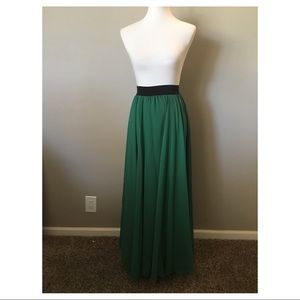 JANE : Emerald Green Chiffon Maxi Skirt
