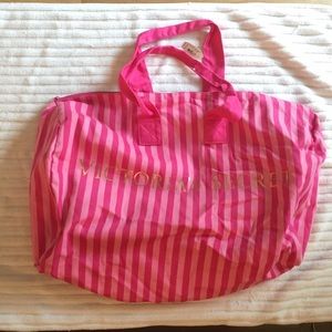 NWT Victoria's Secret Duffle Bag