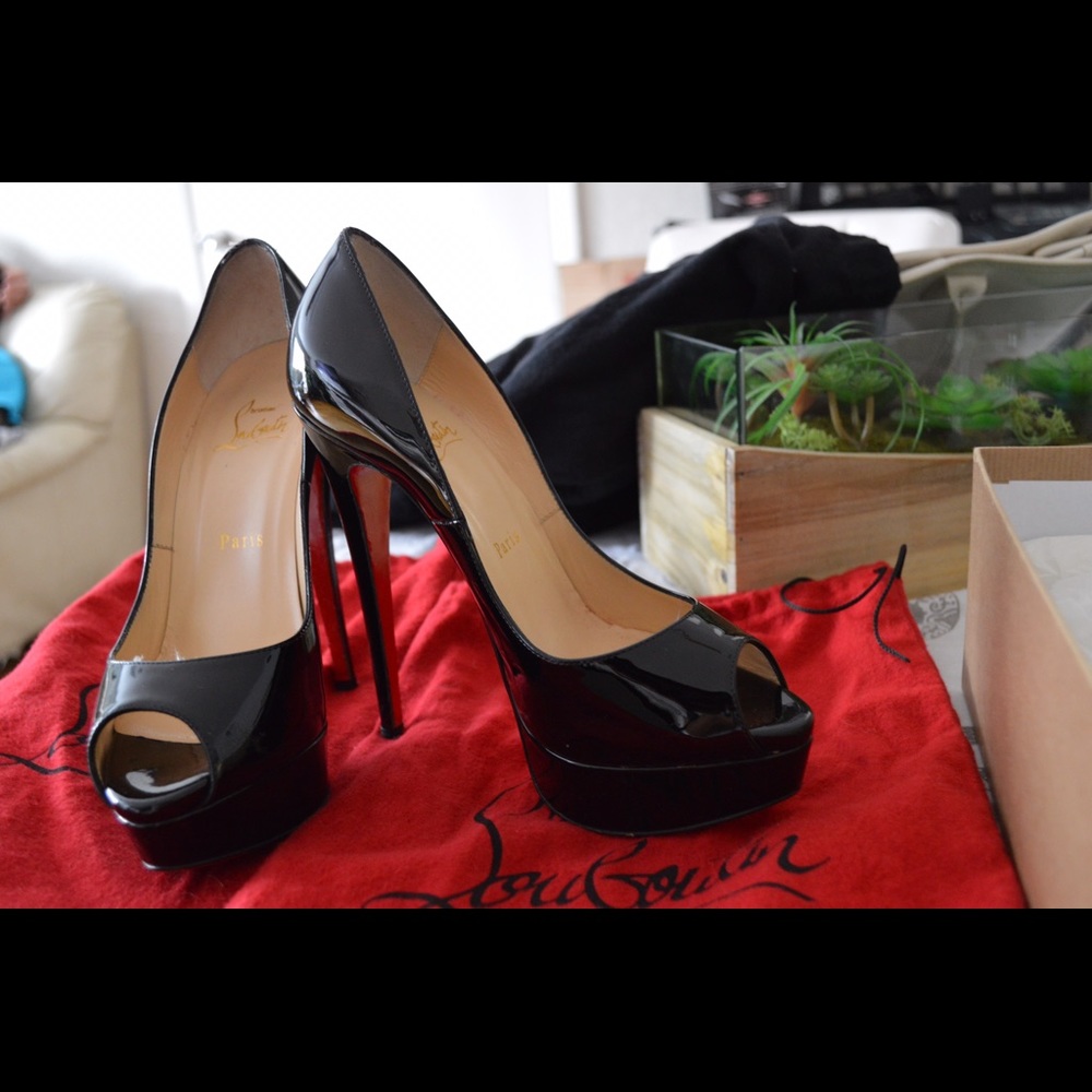 Pre-owned Classic Christian Louboutins vernis