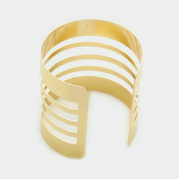 3/$25 💖just in💖 cut out cage cuff bracelet - Picture 2 of 2
