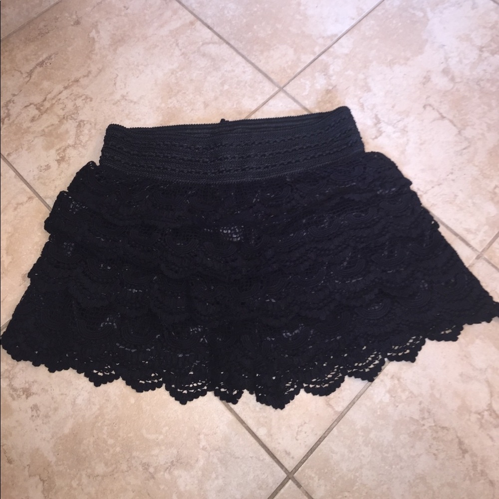 Tiered Ruffle Lace Shorts