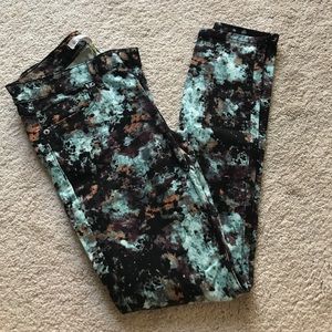 BCBGeneration Printed Skinny Jeans