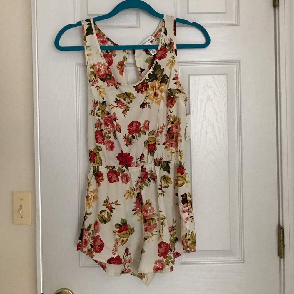 Pretty women floral romper