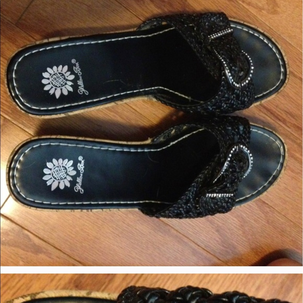 Size 8 1/2 yellow box sandals