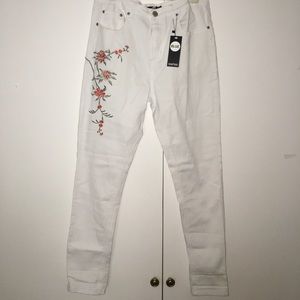 White Skinny Jeans with Rose Embroidery