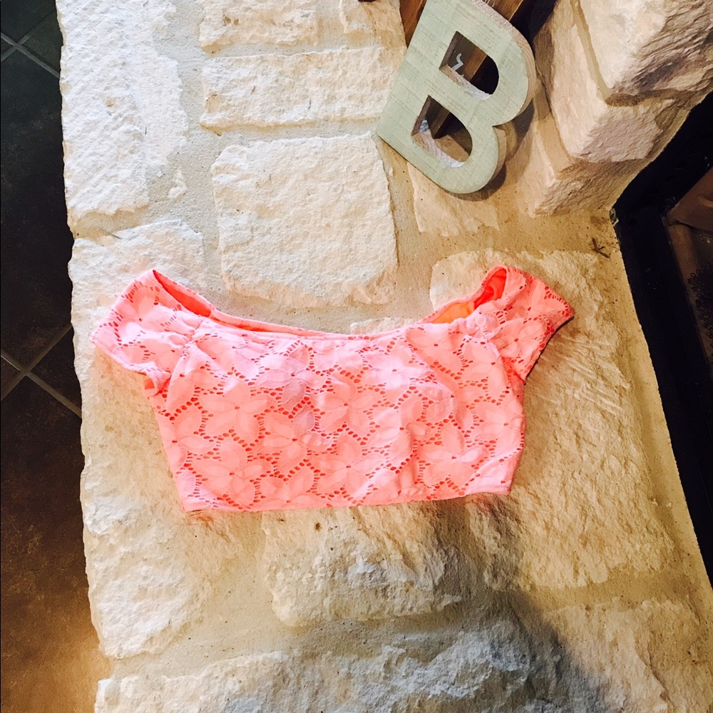 Very Cute Victoria Secret Rash Guard. Size L. 👙