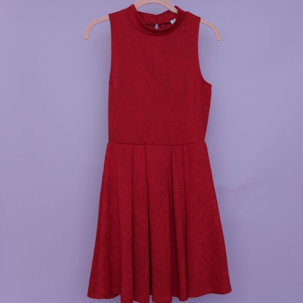 Stunning deep red Francesca's dress!❣️😋