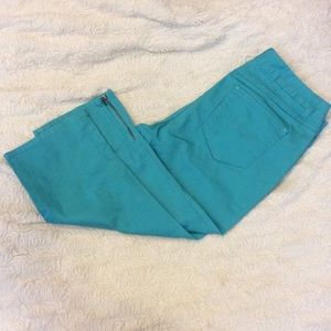 Turquoise capris