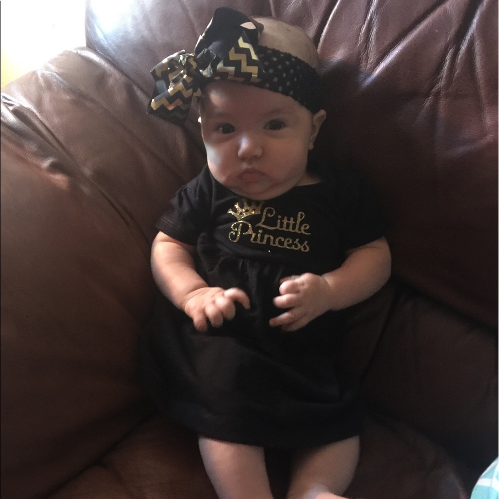 CUSTOM BABY DRESSES AND BOW SETS