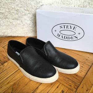 Steve Madden black and white slip ons