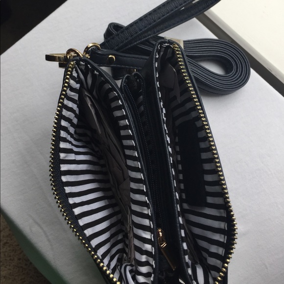 Wristlet - Picture 5 of 5