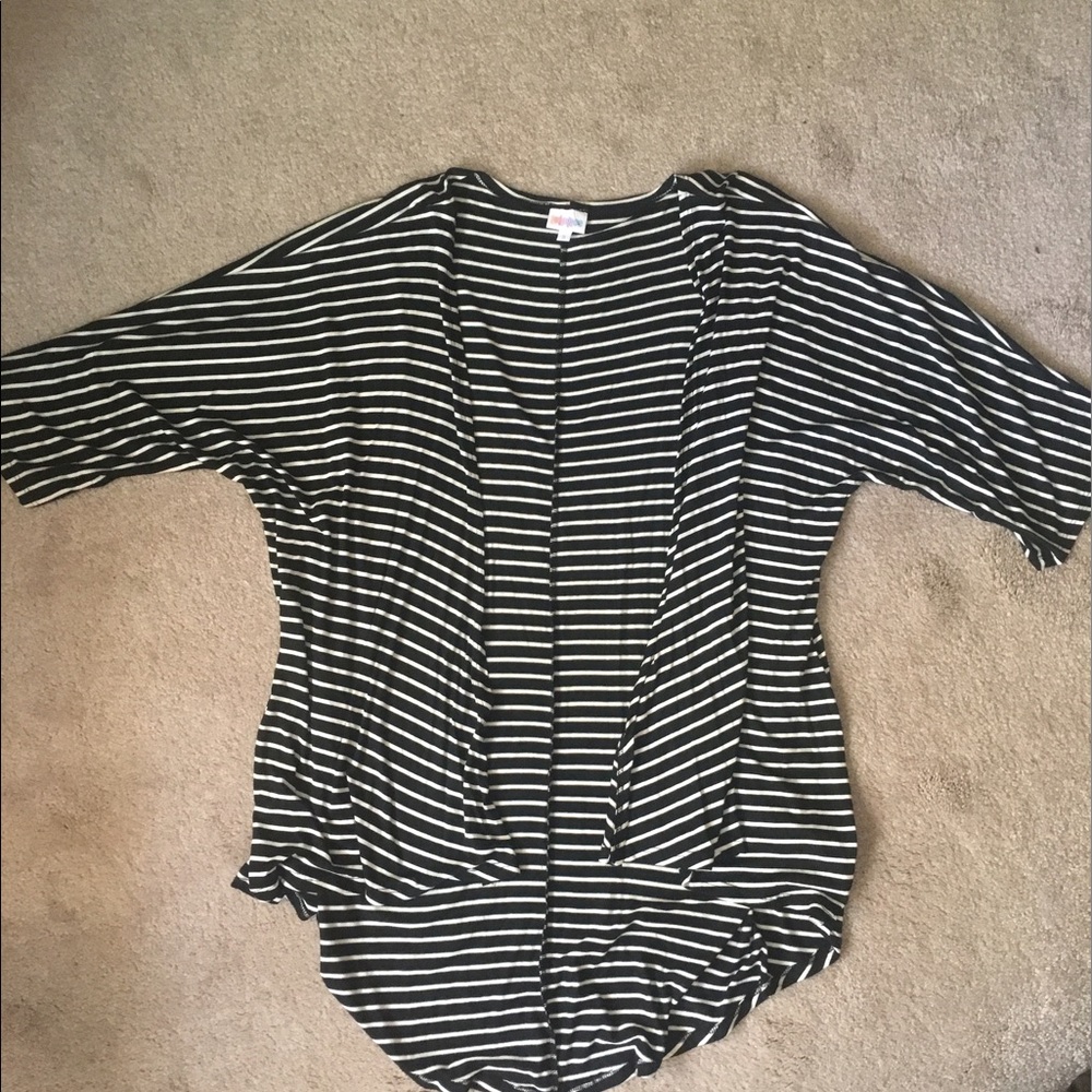 LulaRoe Lindsay kimono