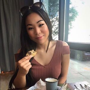 Meet your Posher, Claire