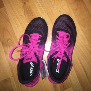 Asics cross trainers NEVER WORN STILL WITH TAGS
