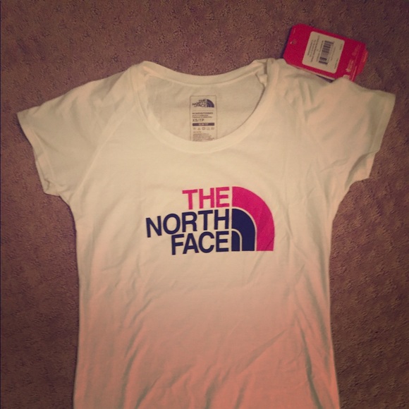 The North Face Tops - NWT Women's North Face t-Shirt size XS
