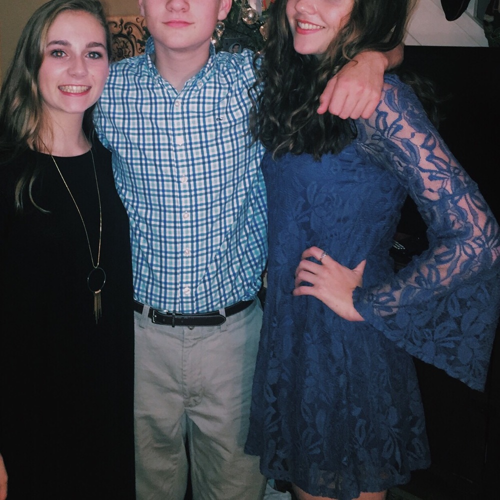 Lace bell sleeve dress