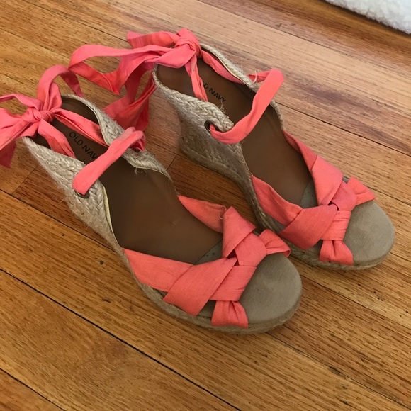 Shoes - Coral Espadrilles Wedges!🌺