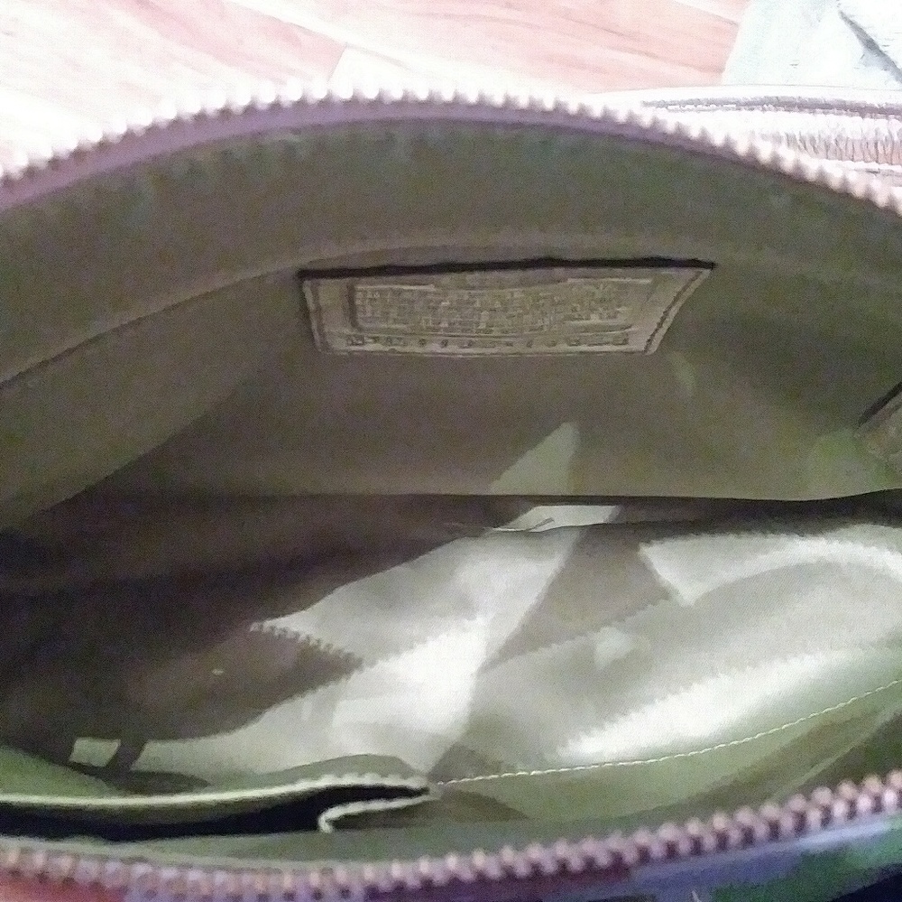 SOLD 2X HP FINAL PRICE Authentic Coach handbag - Picture 3 of 7