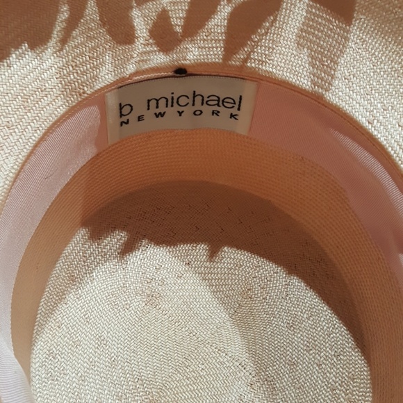 Decorative Peach Hat - Picture 3 of 3