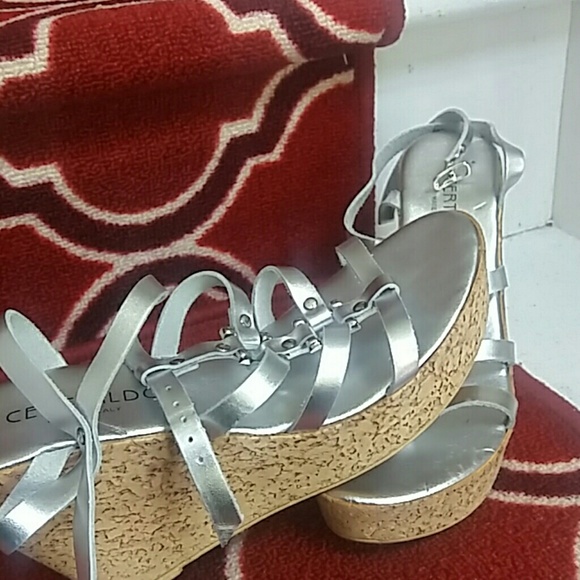 Shoes - Picture 2 of 3