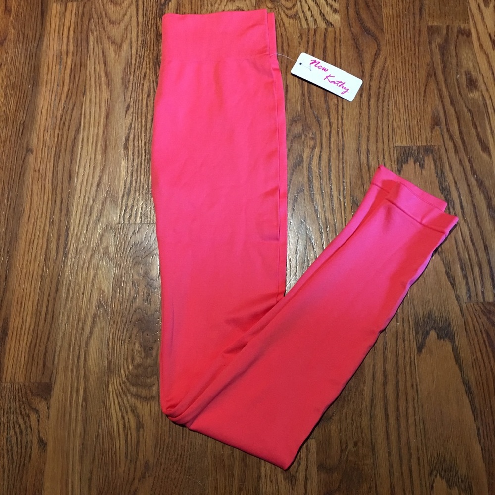 Leggings Peach.  New Kathy.  One Size