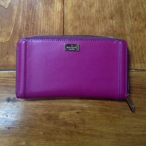 FLASH SALE - Kate Spade Wallet