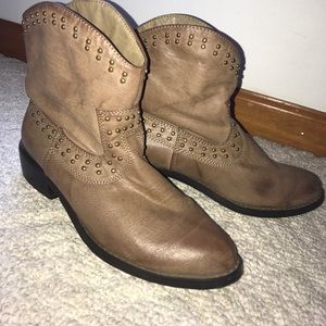 Western Ankle boots