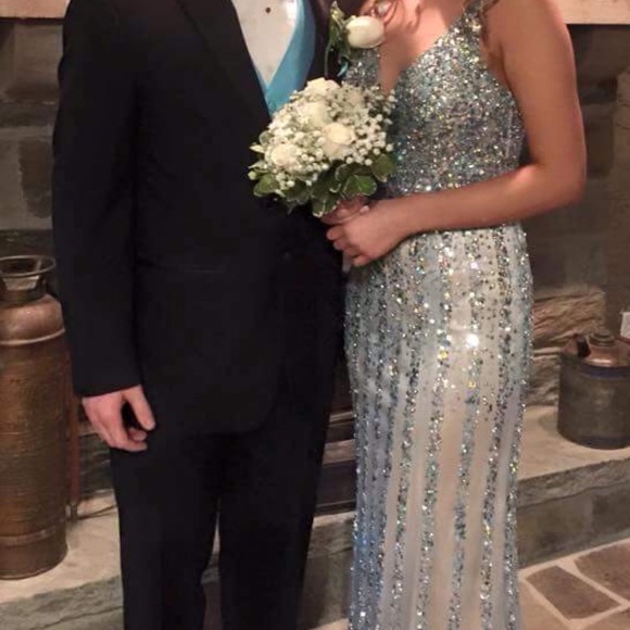 Prom Dress - Picture 1 of 2