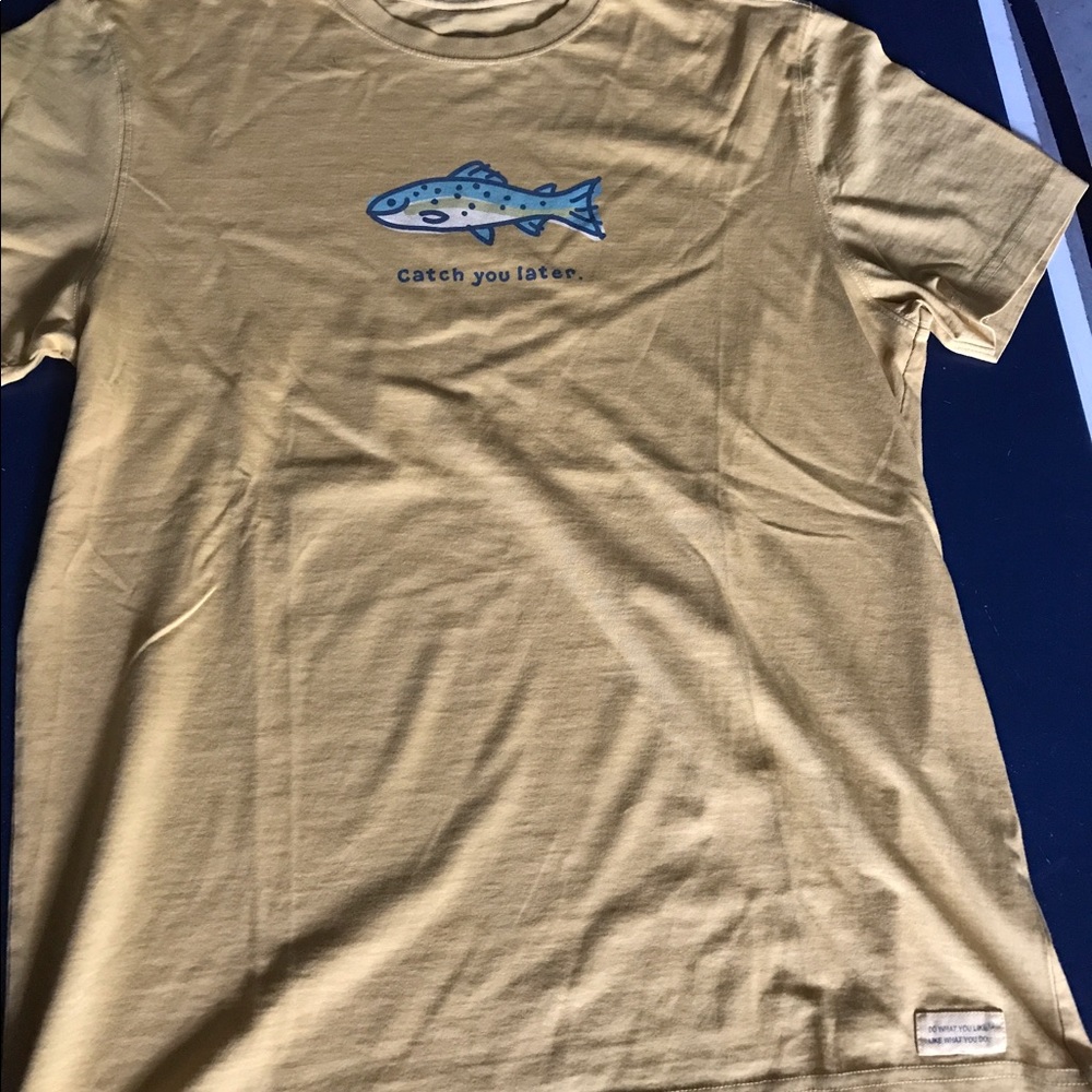 Life Is Good shirt size Medium