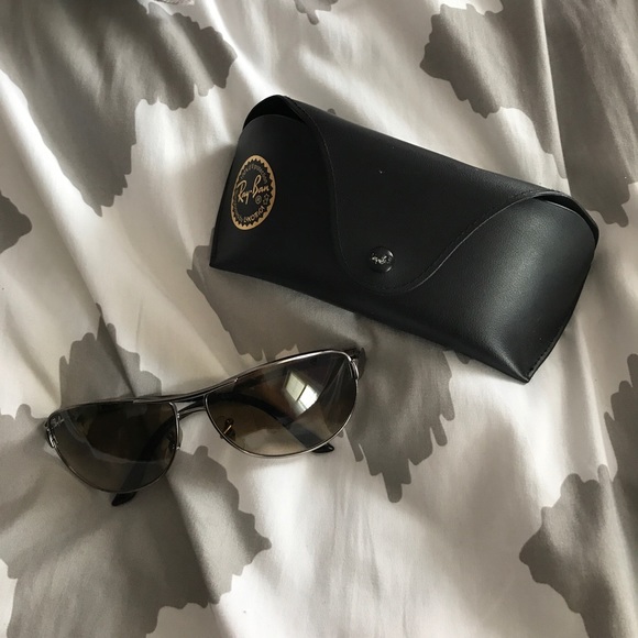Ray bans - Picture 1 of 2