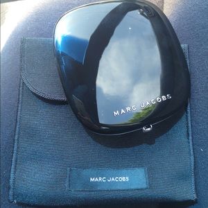 Marc Jacobs Featherweight Foundation