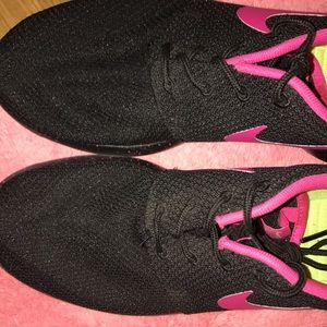 nike shoes, worn a few times.