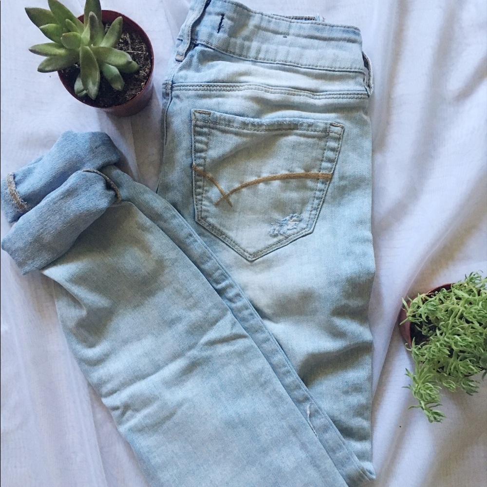 distressed lightwash jeans