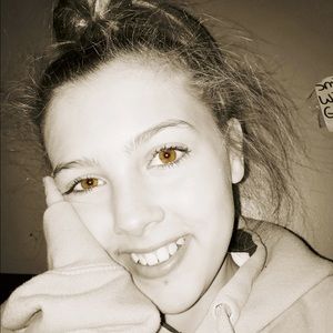 Meet your Posher, Brooke