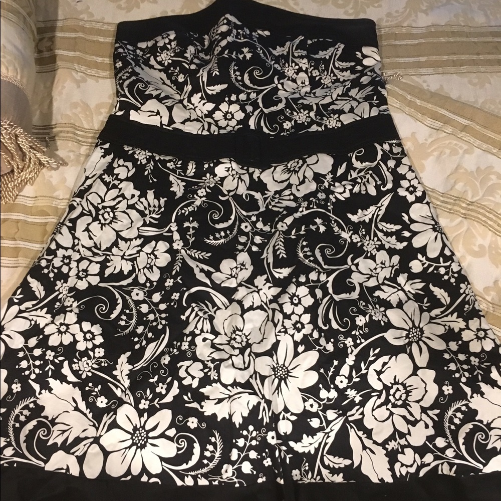 Strapless dress