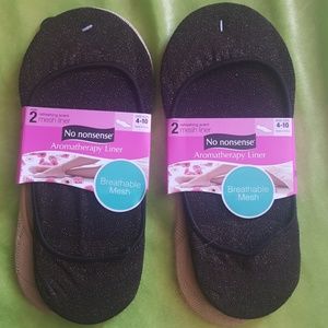 4 pair foot liners / no show socks