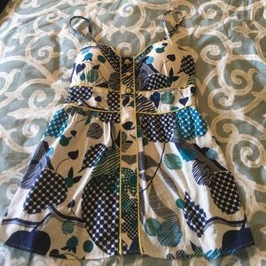 Patterned flowy tank