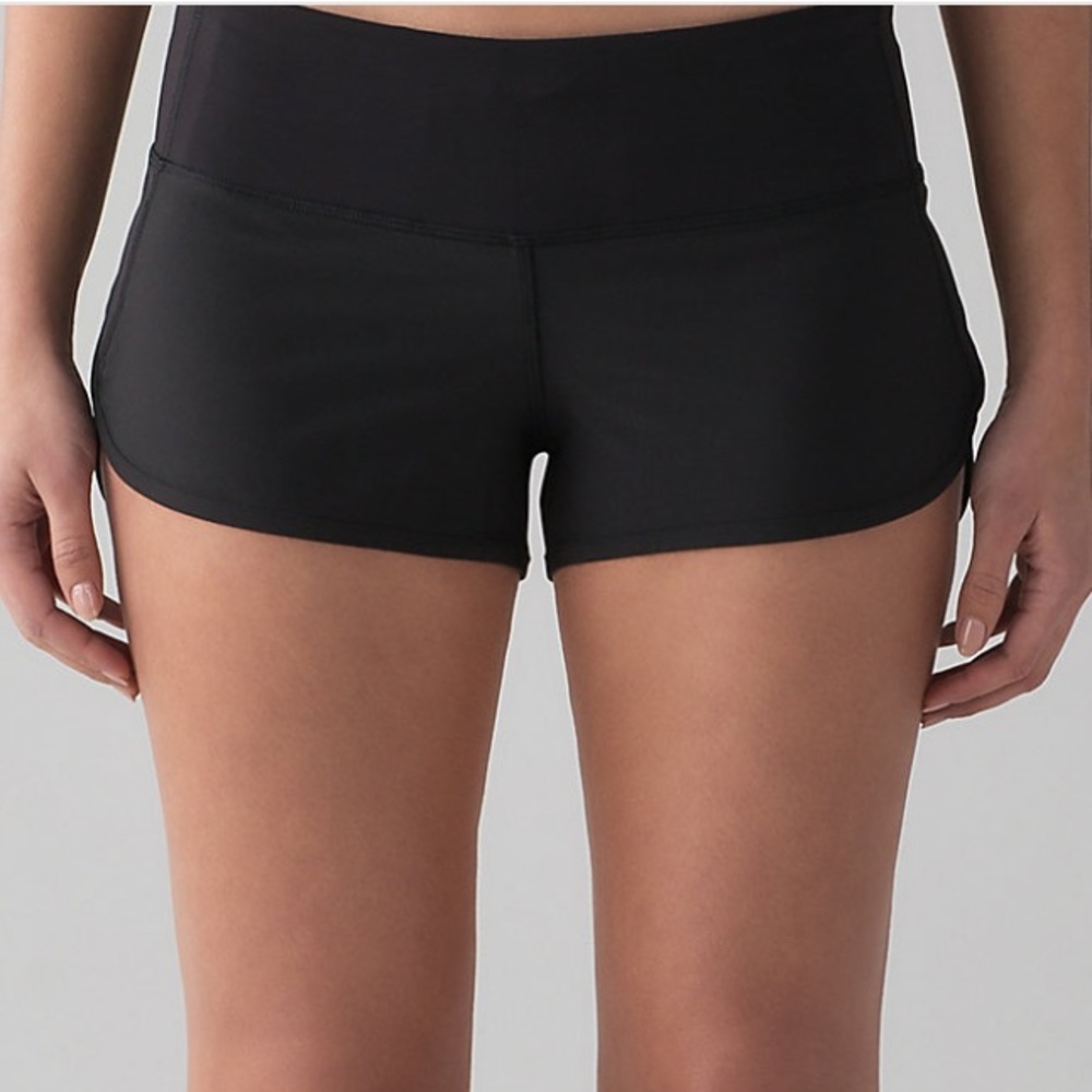 NWT Size 4 Lululemon Speed shorts