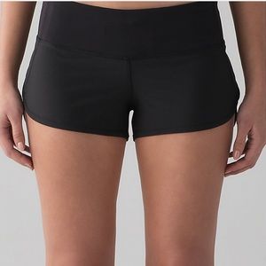 NWT Size 4 Lululemon Speed shorts